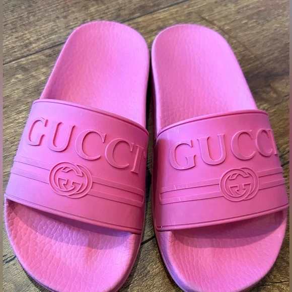 ⛔️SOLD ⛔️Gucci Pursuit GG Logo Rubber Slide On Pool Sandals Pink - Picture 11 of 17